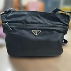 PRADA ブラック ショルダーバッグ