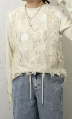 新品タグ付き MSCHF LACE STRAP SLEEVELESS beige - メルカリ