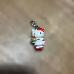 ハローキティ　チャーム