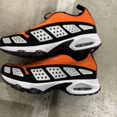NIKE AIR MAX SNDR オレンジ/ブラック即完品　26cm