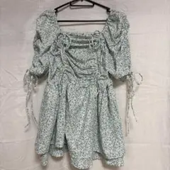 continuer de NICE CLAUP リボンシャーリングチュニック花柄のサムネイル
