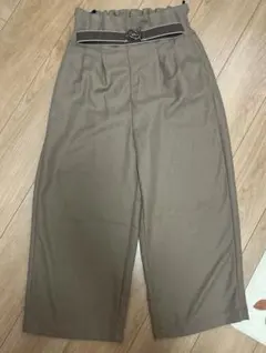 綺麗めパンツ　キャメル