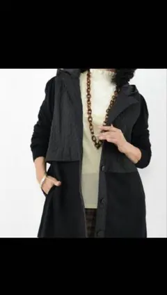 バーチドゥエ　黒 キルティングジャケット フード付き