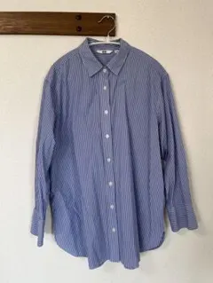 UNIQLO 青と白のストライプ 長袖シャツ