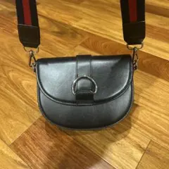 ドレステリア　ショルダーバッグのサムネイル