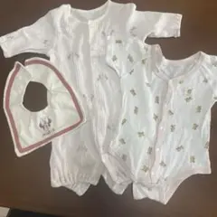 3点セット　ディズニーミニーマウスロンパースとスタイ、くまのプリント柄肌着セット