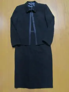 ブラックフォーマル　ジャケット・ワンピースセット　９号
