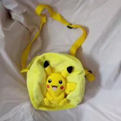 ピカチュウのショルダーポーチ
