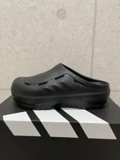 adidas ブラック クロッグサンダル