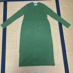 AZUL BY MOUSSYグリーン ニットワンピース 長袖