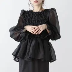 タグ付き未使用 ラジエム シフォンフリルペプラムトップス シュガービスケット長袖