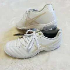 新品未使用品✨　アシックス DSライト ジュニア GS TF 23cm ホワイト