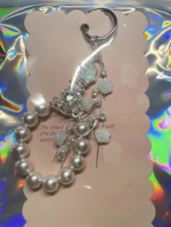 パールフラワーモチーフストラップ