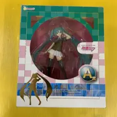 ファミリーマート限定 Happyくじ 初音ミク A賞 初音ミク FamilyMart Ver. 1/8スケールフィギュア i8my1cf 初音ミク FamilyMart Ver.