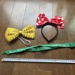 水玉模様の赤いカチューシャと黄色のボウタイ3点セット