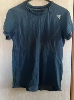 adidas(アディダス)半袖　Tシャツ　トレーニングウェア　ロゴ　プリント