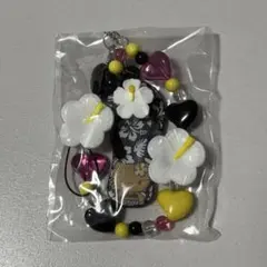 サンリオ トコナツバケーション シークレットストラップ キティ 黒 日焼け