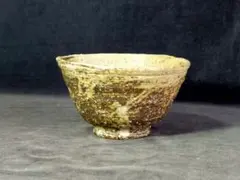 壺屋焼 人間国宝 金城次郎 作　呉須唐草四寸茶碗（重ね焼） 壺屋焼 人間国宝 金城次郎 作 呉須唐草四寸茶碗（重ね焼） - メルカリ