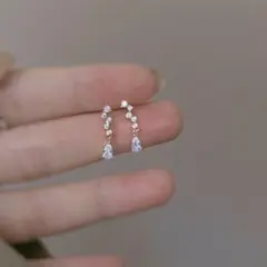 No134 揺れるしずくピアス［ゴールド］SV925 金属アレルギー対応