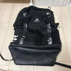 adidas 黒 リュック・バックパック