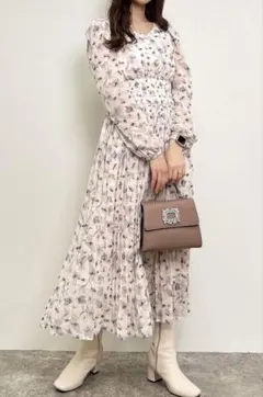 INGNI イング 花柄Vネックプリーツワンピース　ロングワンピース