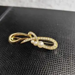 AVON エイボン ヴィンテージ ブローチ パール ラインストーン ゴールド
