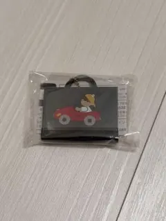 【新品】familiar ファミリア ブック型キーホルダー　カプセルトイのサムネイル