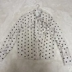 水玉模様リボン付き長袖ブラウス