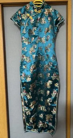 チャイナドレス