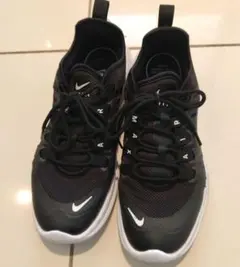ナイキエアマックススニーカー　23.5cm