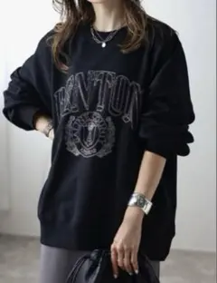 【新品 】黒BONJOUR SAGAN 白抜きカレッジロゴ刺繍BIGスウェット