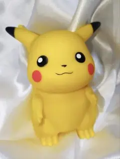 どんどんゲットだ！ポケモンデラックスフィギュア　ピカチュウ