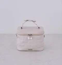 【EC限定】メゾンドフルール リボンキルティング キューブショルダーバッグ