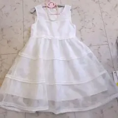 ホワイト素敵ワンピース　130