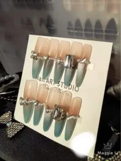 おしゃれ薄い水色マグネットネイルチップ 姫ネイル