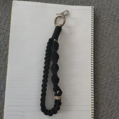 黒 パラコード ストラップ カラビナ付き 編み込みデザイン