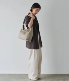 russet ラシット　レザーワンハンドルショルダーバッグ　グレージュ