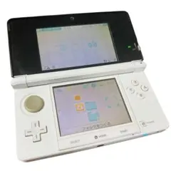 ニンテンドー3DS 本体　ホワイト タッチペンあり