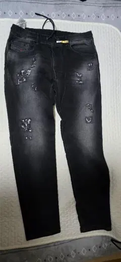 未使用　DIESEL NARROT-NE JOGJEANS　32インチ