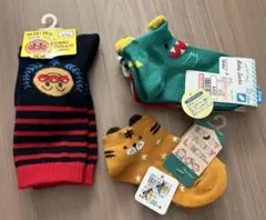 新品未使用！アンパンマン　虎　恐竜　靴下　5足セット