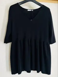 LOUNGEDRESS ペプラムシルエットが華やかなニット