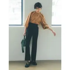 Mila Owen センタープレスタックワイドパンツ