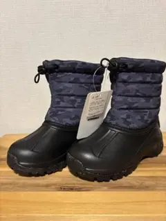 【新品未使用】スノーブーツ　子供用 キッズ　20cm ブラック　グレー