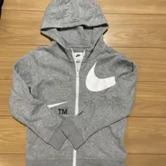 NIKE ナイキ　SWOOSHスウッシュグレー フルジップパーカー