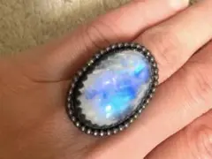 大粒　レインボームーンストーン リング　925 8号　刻印有