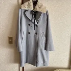 ファー付きダブルブレストグレーコート