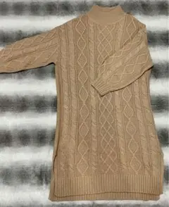 タートルネックニットワンピース　ベージュ　S