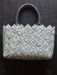 青、紺とグレーの編み込みかごバッグ　B5 サイズ