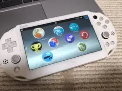 PS Vita PCH-2000 ホワイト