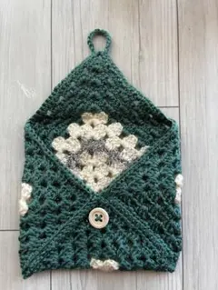 ハンドメイド クロシェ編みポーチ